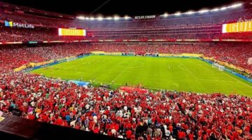 بصورة.. شوبير يدعم الأهلي بعد توديع كأس العالم للأندية