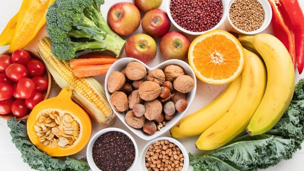 تغذيتك تنقذ حياتك .. أطعمة على مرضى سرطان القولون تجنبها