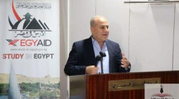 سفير مصر في الرباط يلتقي أعضاء الجالية المصرية بالمغرب