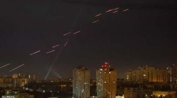 سقوط مصابين في كييف بعد هجوم بمسيرات روسية