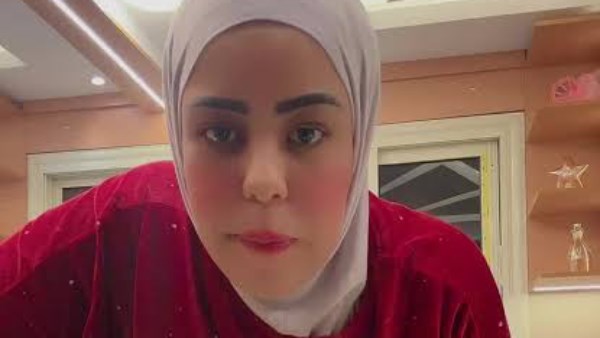 البلوجر أم مكة تتهم أشخاصًا بالإعتداء عليها في شبرا الخيمة