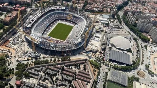 في مبارة كأس خوان جامبر.. برشلونة يعلن عودة استاد الكامب