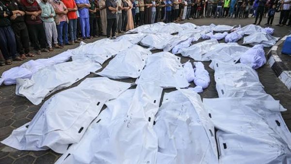 الموت في غزة أصبح له شكل جديد ويوزَّع في كراتين