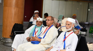 ✓ الوفد الرسمي للحجاج المغاربة يتوجه إلى الديار المقدسة