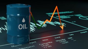 انخفاض أسعار النفط 2% لكنها تتجه لتحقيق مكاسب أسبوعية