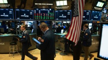 استقرار الأسهم الأمريكية قبل قرار الفيدرالي بشأن أسعار الفائدة
