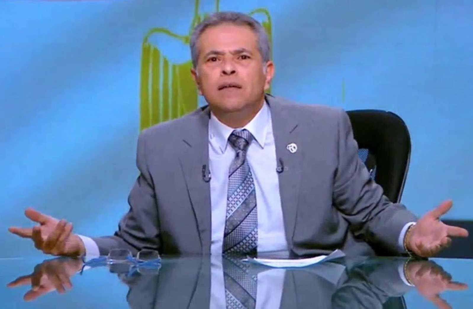 لا يعملوا في الخفاء.. توفيق عكاشة يكشف المتحكم في القرارات العالمية