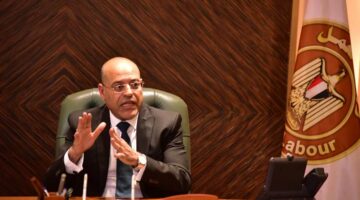 وزير العمل يبحث مع الاتحاد العالمي للتوظيف التعاون في المجالات المشتركة