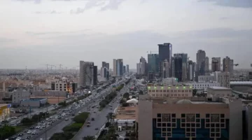 السعودية تواصل تطوير السوق المالية بدعم الاستثمارات والإصلاحات التنظيمية
