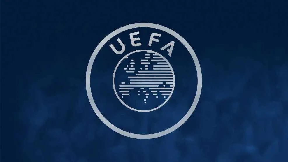 «يويفا» يقرر تغريم تشيلسي وبرشلونة بسبب خرق المراقبة المالية