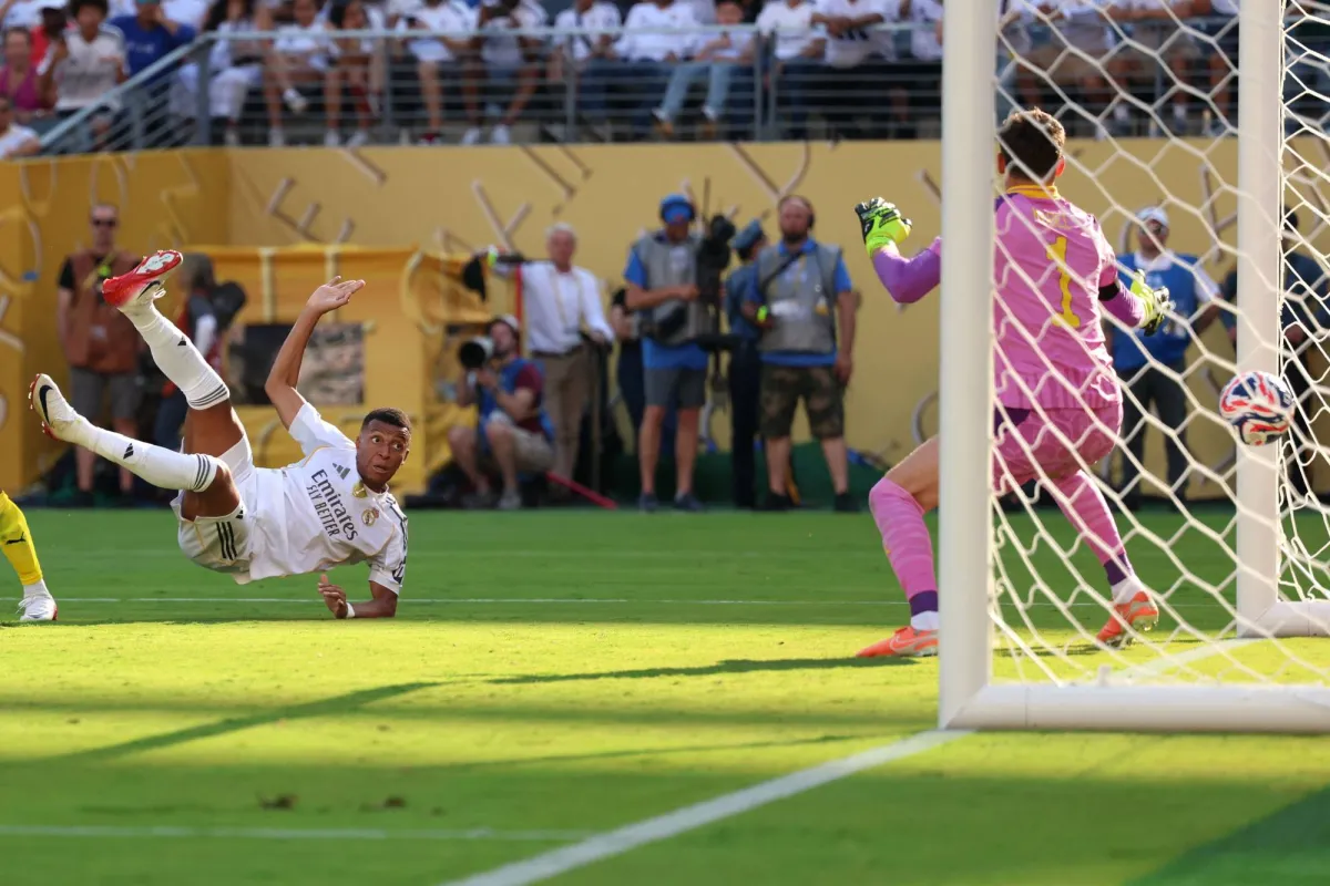 «الريال» يعبر دورتموند بثلاثية ويضرب موعداً نارياً مع «سان جيرمان»