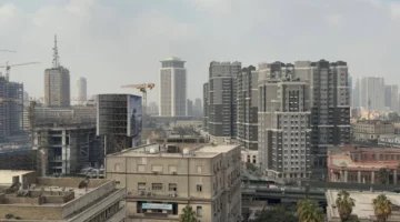 انكماش القطاع الخاص غير النفطي في مصر للشهر الرابع على التوالي