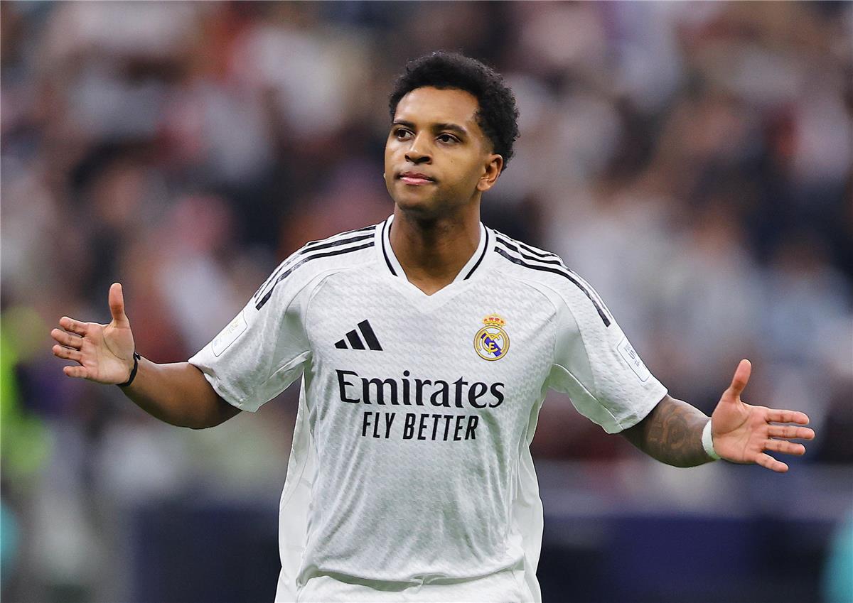 ماركا توضح حقيقة اقتراب رحيل رودريجو عن ريال مدريد
