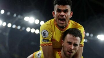 “ضحك ورقص”.. لويس دياز يثير غضب جماهير ليفربول بعد وفاة جوتا