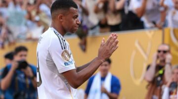 5 سيارات شرطة.. موقف محرج لـ مبابي بعد مباراة ريال مدريد وبوروسيا دورتموند