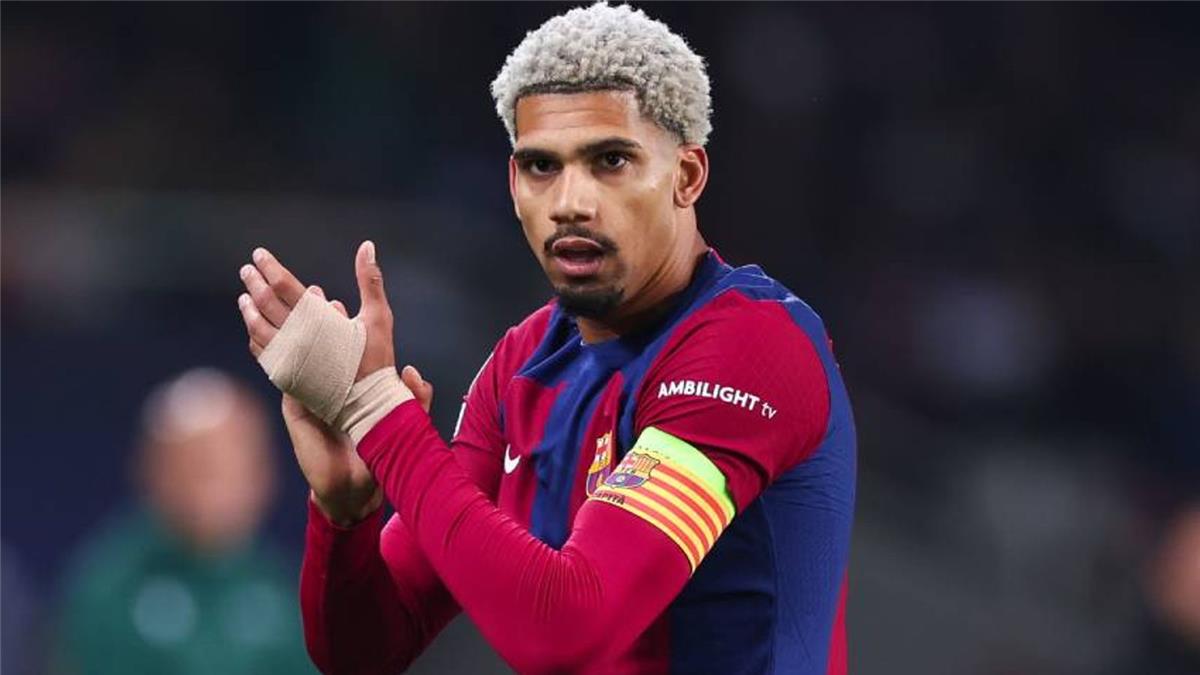 أراوخو يضع حدًا للتكهنات ويحسم مصيره مع برشلونة