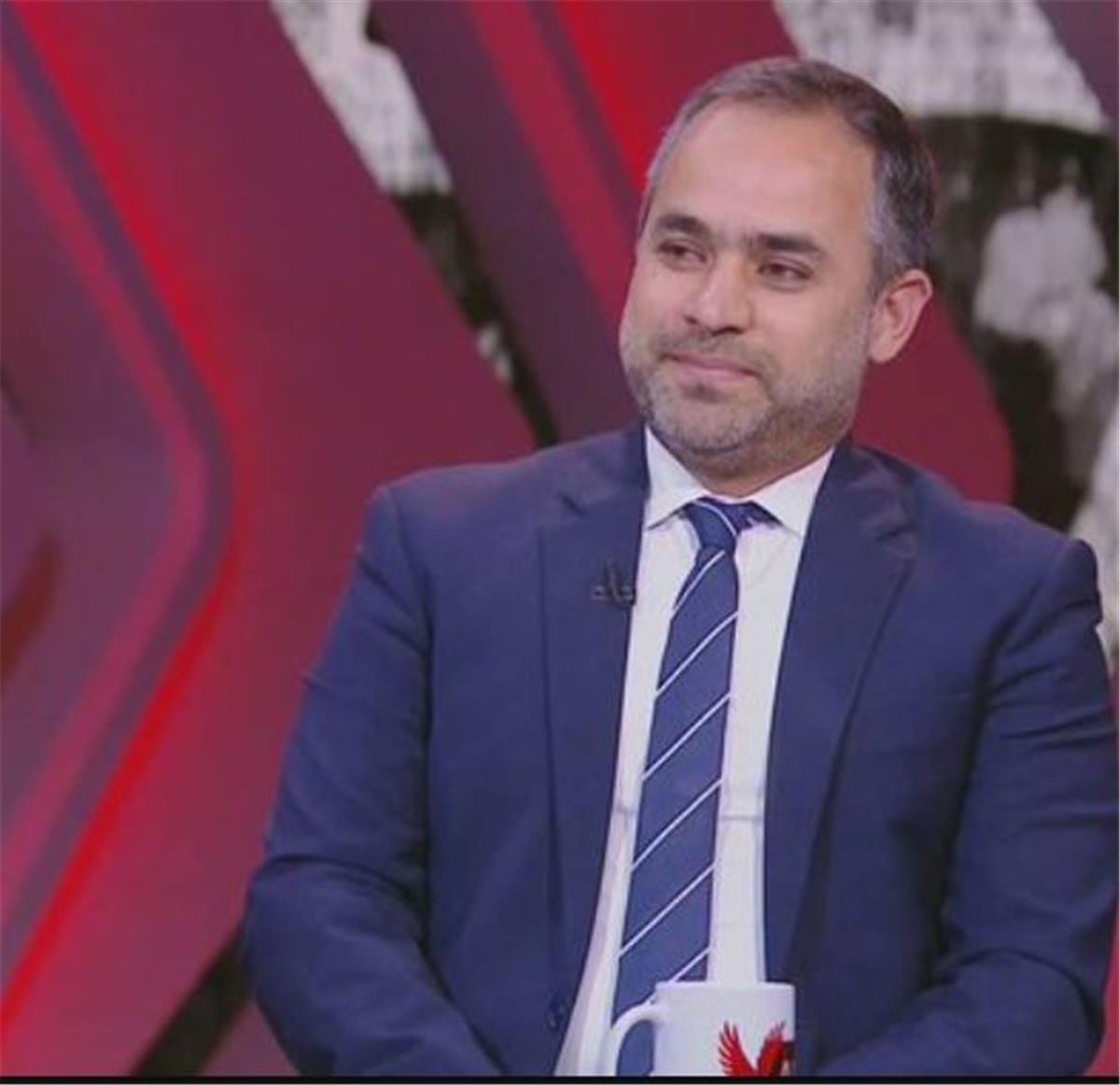 محمد ثابت يُعلن رحيله عن الأهلي