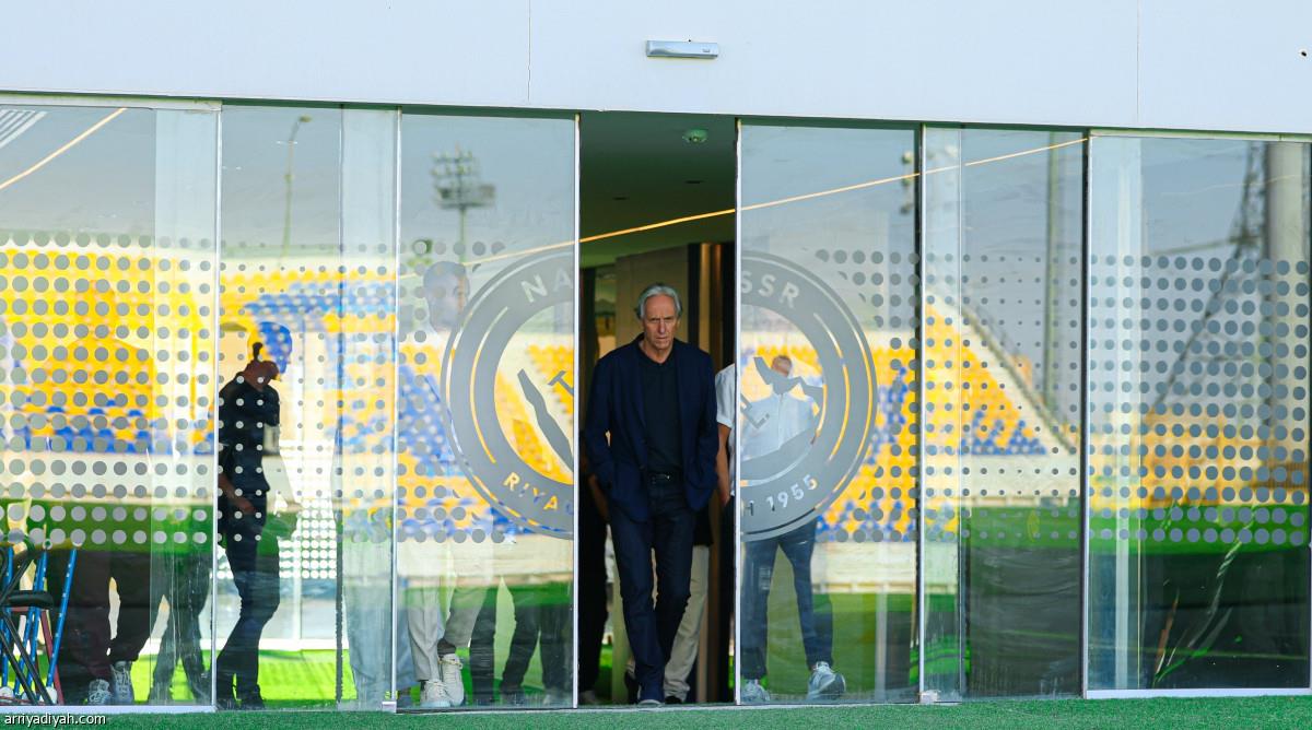 بالأسماء.. جيسوس يطيح بـ رباعي النصر السعودي