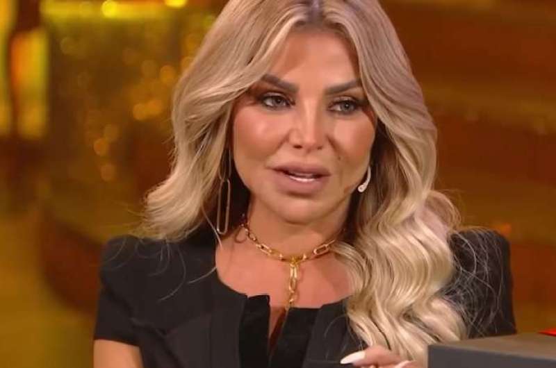 تعليق رزان مغربي على تعرضها لحادث سقوط سقف قاعة عليها