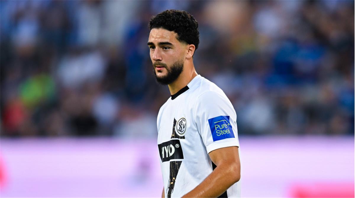 موهبة فلسطينية على رادار الأهلي والزمالك.. وكيل محمد محمود يكشف لـ”بطولات” تطورات مفاوضات ضمه للقطبين
