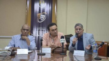 كرم مطاوع أعطاني أول مكافأة