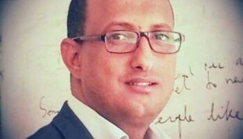 محمد المخلافي: مارك زوكربيرك بوصفه (شيطان الشعر) الجديد