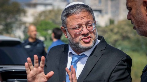 المتطرف “بن غفير” يجدد دعوته لاحتلال غزة ووقف دخول المساعدات وتشجيع سكانها على الهجرة ويهدد بتعطيل أي اتفاق للتهدئة