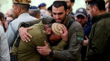 الجيش الإسرائيلي يعترف بمقتل أحد عسكرييه خلال المعارك الدائرة مع المقاومة في شمال قطاع غزة.. (صورة)