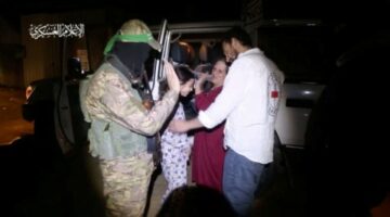 10 اسرى إسرائيليين مقابل 1000 فلسطيني.. تفاصيل هدنة 60 يوماً في غزة وبند انهاء الحرب ما زال موضع الخلاف