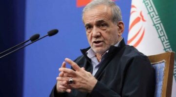 الرئيس الإيراني يتهم إسرائيل بمحاولة قتله ولا يرى “أي مشكلة” في استئناف المفاوضات مع واشنطن بشأن البرنامج النووي