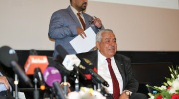 “شذرات من تاريخ الأردن”.. ” تجمع نخبوي مهيب ” وألروابده يتحدث عن” كتابه ألجديد “:” أجندات سوداء وأهداف ملغومة وإعلام موجه” وراء ” تشويه تاريخ ألمملكة “..مركز التوثيق الملكي يؤرشف”9 مليون وثيقة”