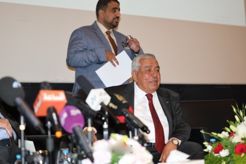 “شذرات من تاريخ الأردن”.. ” تجمع نخبوي مهيب ” وألروابده يتحدث عن” كتابه ألجديد “:” أجندات سوداء وأهداف ملغومة وإعلام موجه” وراء ” تشويه تاريخ ألمملكة “..مركز التوثيق الملكي يؤرشف”9 مليون وثيقة”