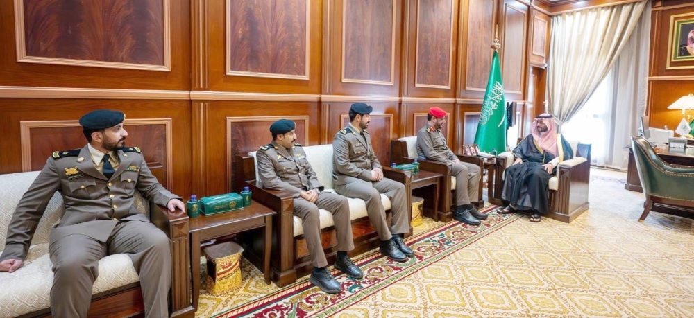 فيصل بن فهد يهنئ ضباط شعبة أمن الإمارة تقلدهم رتبهم الجديدة – أخبار السعودية