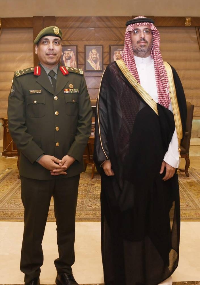 مُحافظ جدة يُقلّد مدير جوازات مطار الملك عبدالعزيز الدولي رتبة عميد – أخبار السعودية