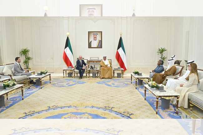 ولي العهد يستقبل نائب رئيس «مؤسسة الملك»