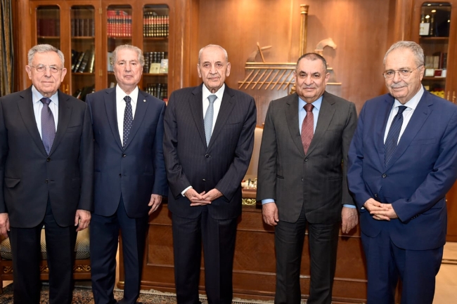 الصقر يلتقي بري في إطار زيارته إلى لبنان