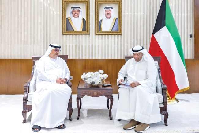 اليحيا تسلّم رسالة من وزير الشباب الإماراتي