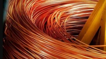 تراجع سعر النحاس بنسبة 0.4% مع ضعف الدولار وشح الإمدادات