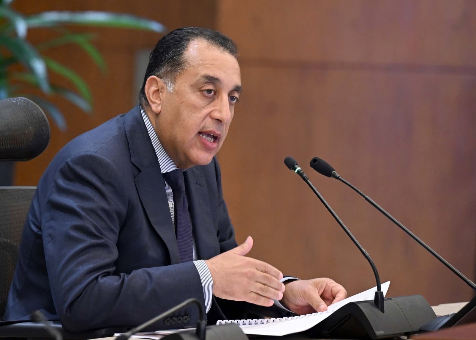 رئيس الوزراء يتابع مستجدات تقدم أعمال تجهيز وربط وحدات التغويز