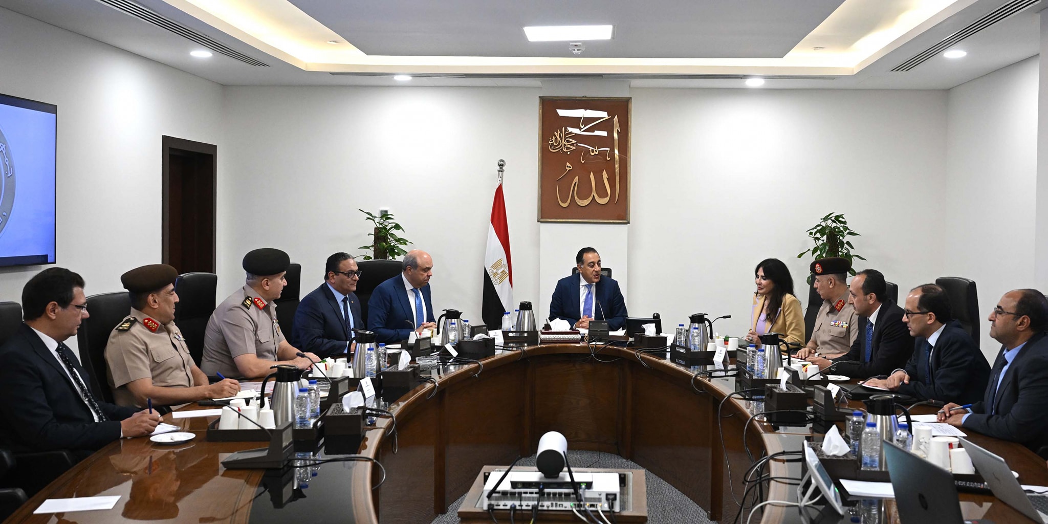 رئيس الوزراء يتابع الإجراءات التنفيذية لمشروع “مبنى 4” بمطار القاهرة الدولى – newnews4