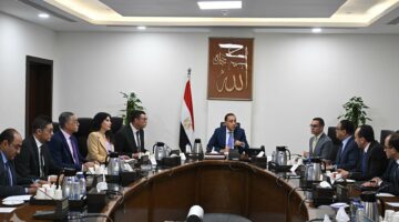 الحكومة تعلن جاهزية مشروع قانون المناطق المركزية للمال والأعمال