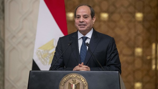 الرئيس السيسي يؤكد أهمية خروج جميع القوات الأجنبية من ليبيا