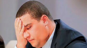 ✓ بودريقة يدان بـ5 سنوات سجنا وغرامة ثقيلة في قضايا نصب وتزوير