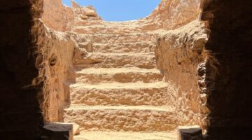 اكتشاف مقابر جديدة بنقوش هيروغليفية بمنطقة ضريح الأغاخان بأسوان