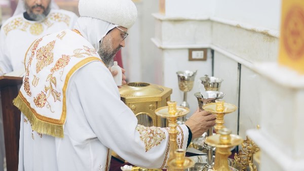 تدشين أواني في عيد “القوي الأنبا موسى” بديرمواس
