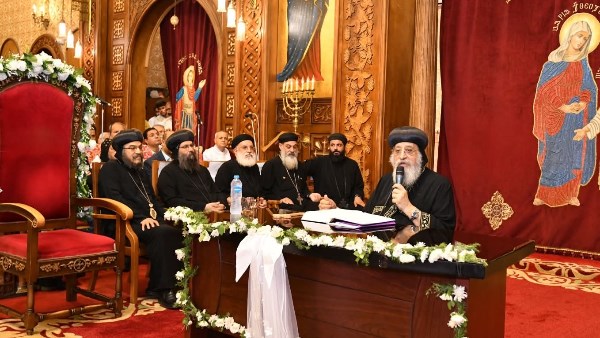 في اجتماع الأربعاء.. قداسة البابا يقدم التعزية في فتيات المنوفية