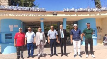 ✓ مدير وزارة التربية الوطنية بمكناس يسلم درع التميز للنادي المكناسي للسباحة
