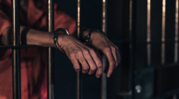 ✓ الأمن يطيح بشبكة نصب والاحتيال عبر الهاتف في جرسيف