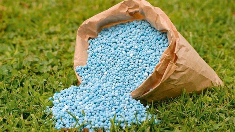 «الزراعة» تتبرأ من زيادات أسعار الأسمدة